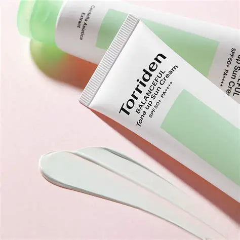 Torriden - Balanceful Cica Tone Up Sun Cream SPF 50+ / FPS 50+